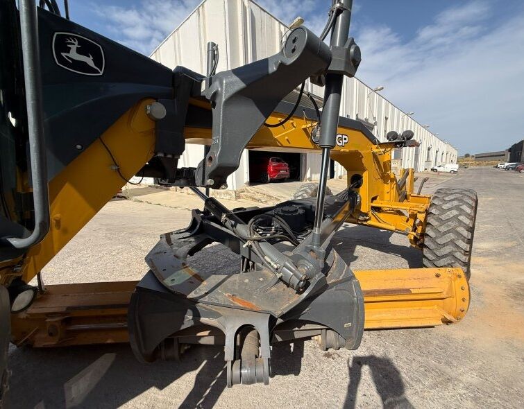 JOHN DEERE  672GP AWD **ZUGELASSEN**